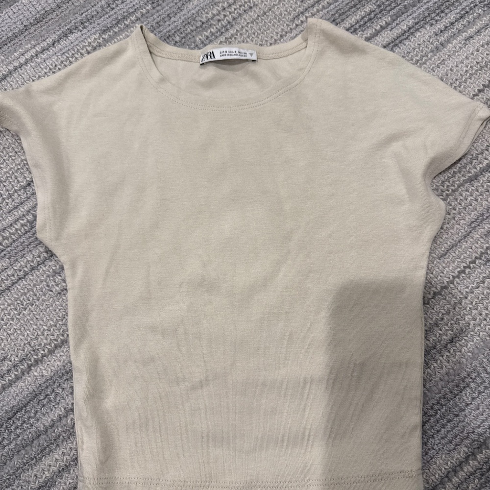 Assorted Zara tops - Picture 2 of 4